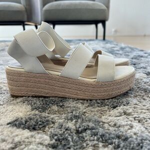 White platform sandal